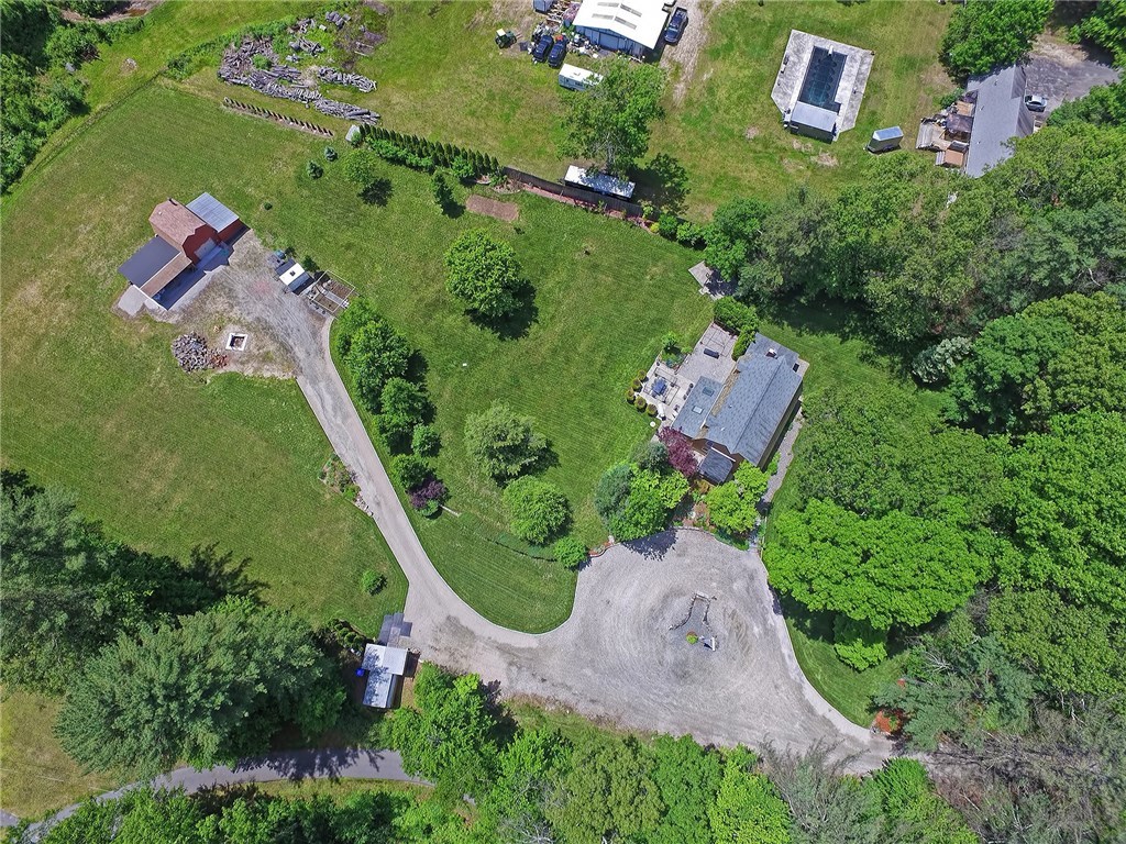 527 Douglas Hook Road Glocester, RI 02814 - Photo 3 of 40