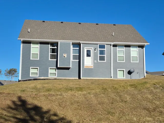 $489,900 | 371 Bell View Avenue, Belleville, WI 53508