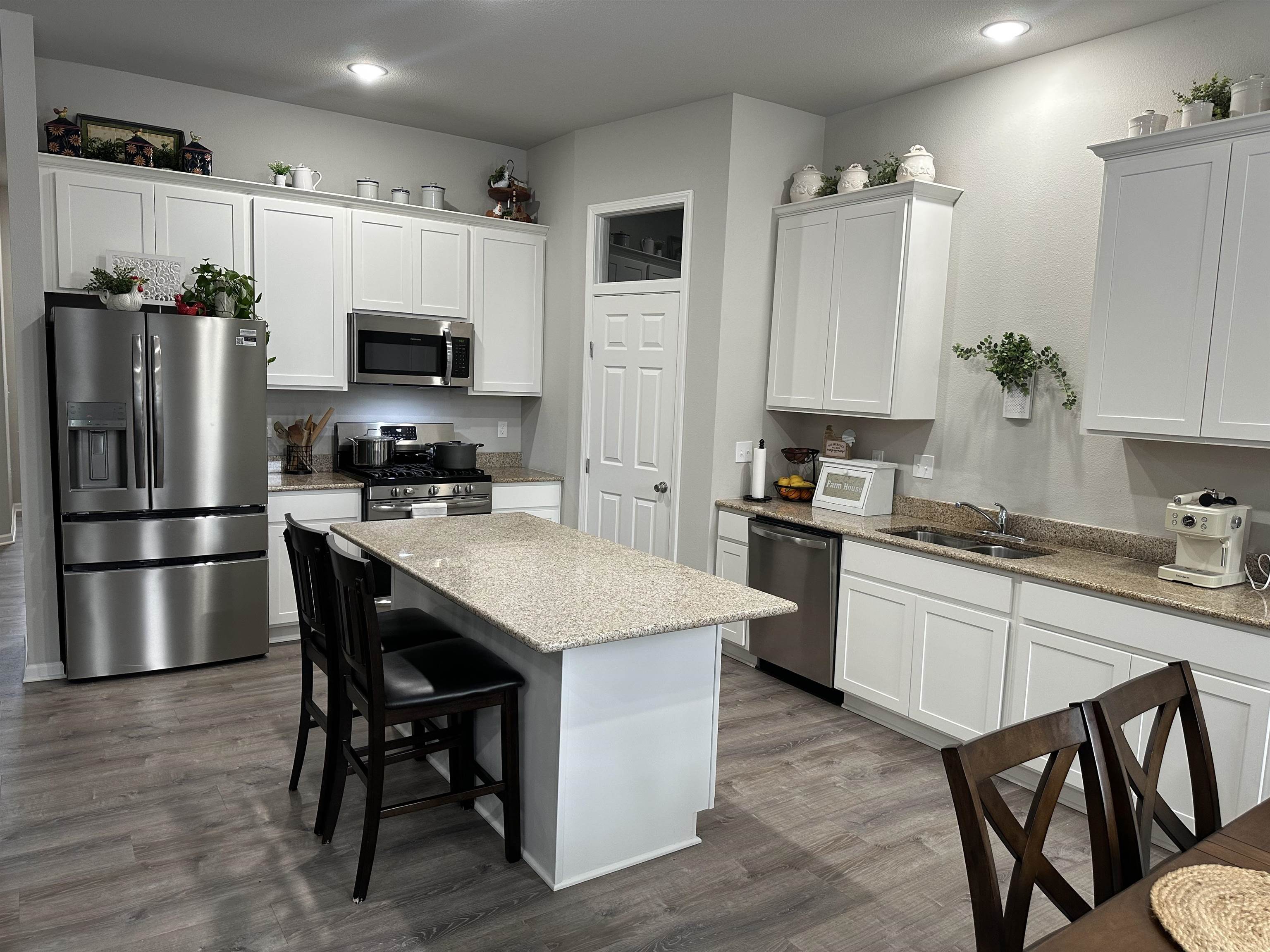 371 Bell View Avenue Belleville, WI 53508 - Photo 7 of 34