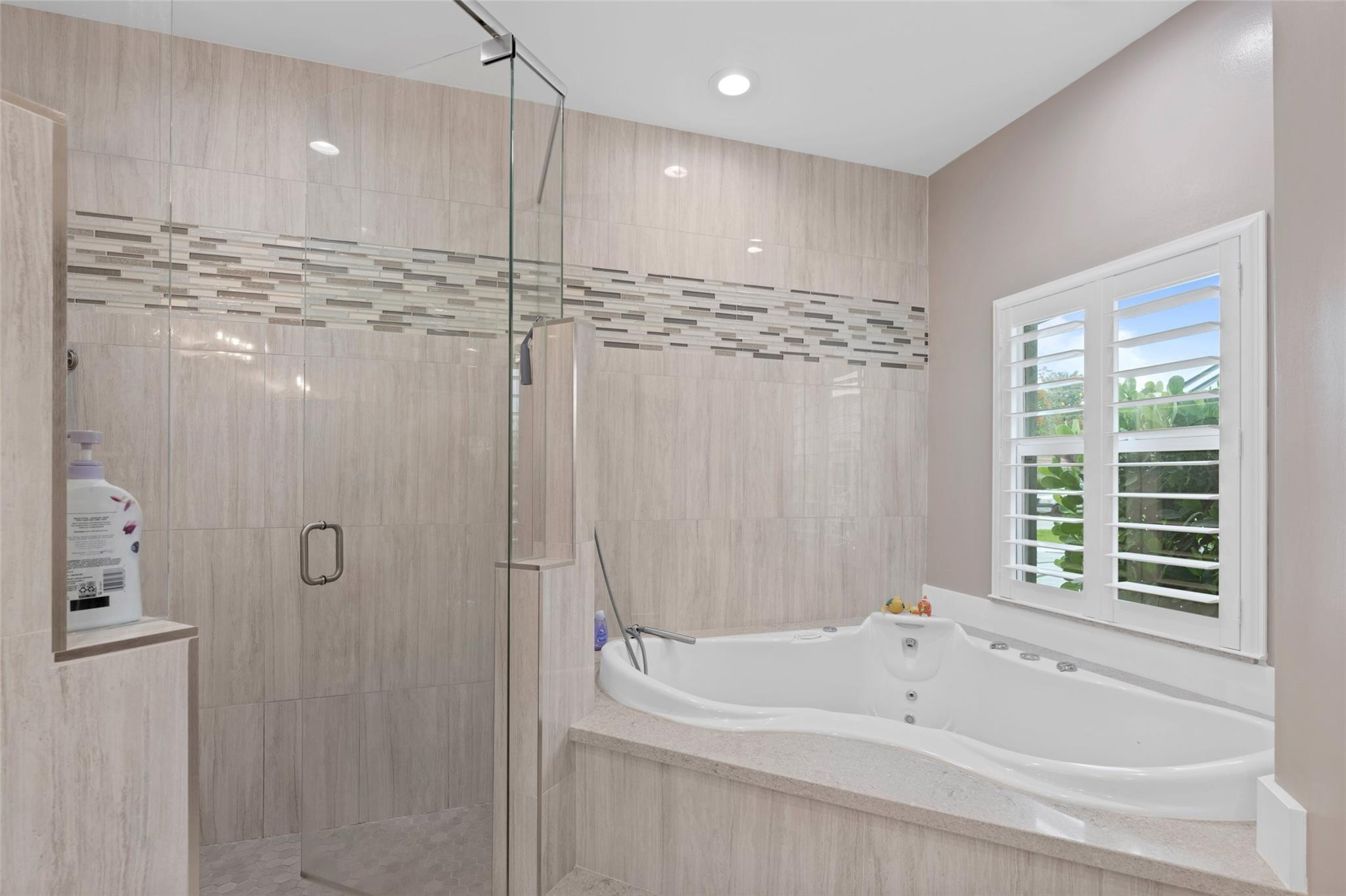 21859 Old Bridge Trail Boca Raton, FL 33428 - Photo 15 of 33 Primary Bathroom