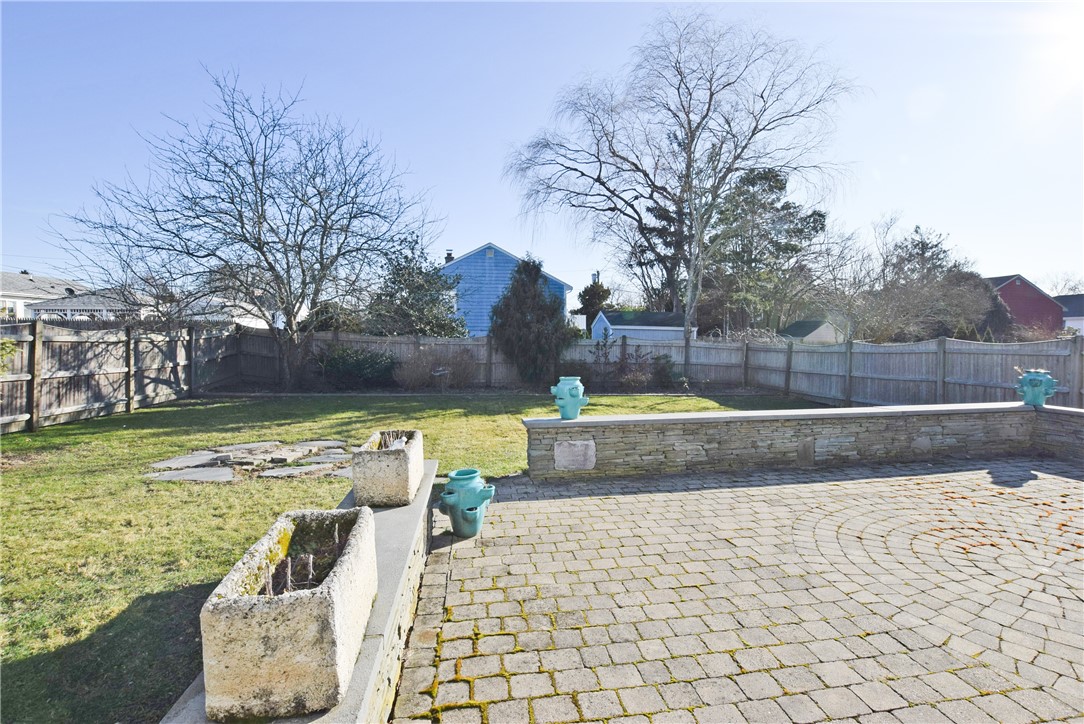 135 Reservoir Road Middletown, RI 02842 - Photo 26 of 26