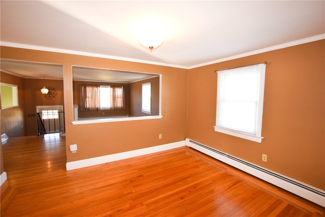 135 Reservoir Road Middletown, RI 02842 - Photo 5 of 26