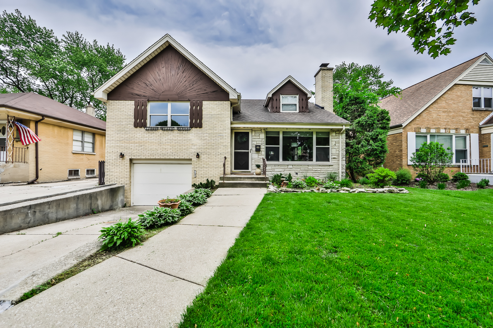 375 Longcommon Road Riverside, IL 60546 - Photo 1 of 38
