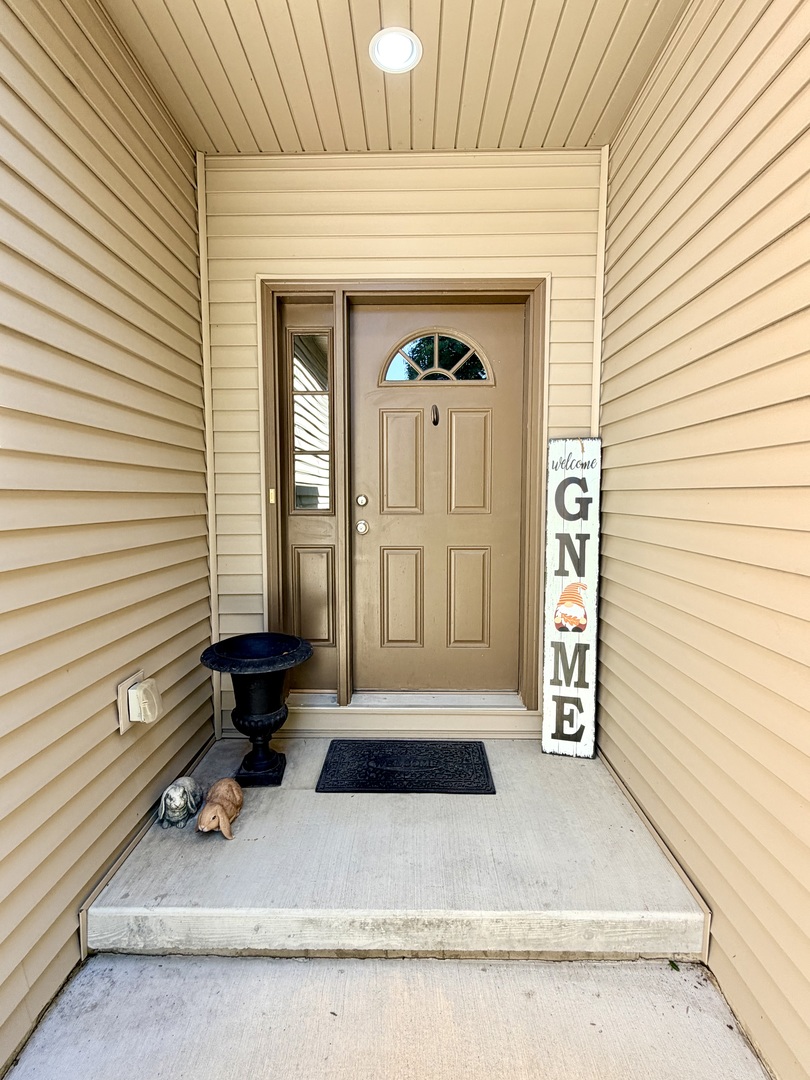1354 Ridge Drive Sycamore, IL 60178 - Photo 2 of 38