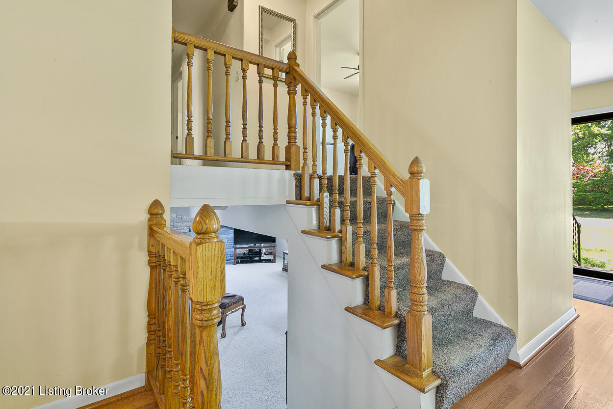 2196 Janlyn Road Louisville, KY 40299 - Photo 24 of 37 31