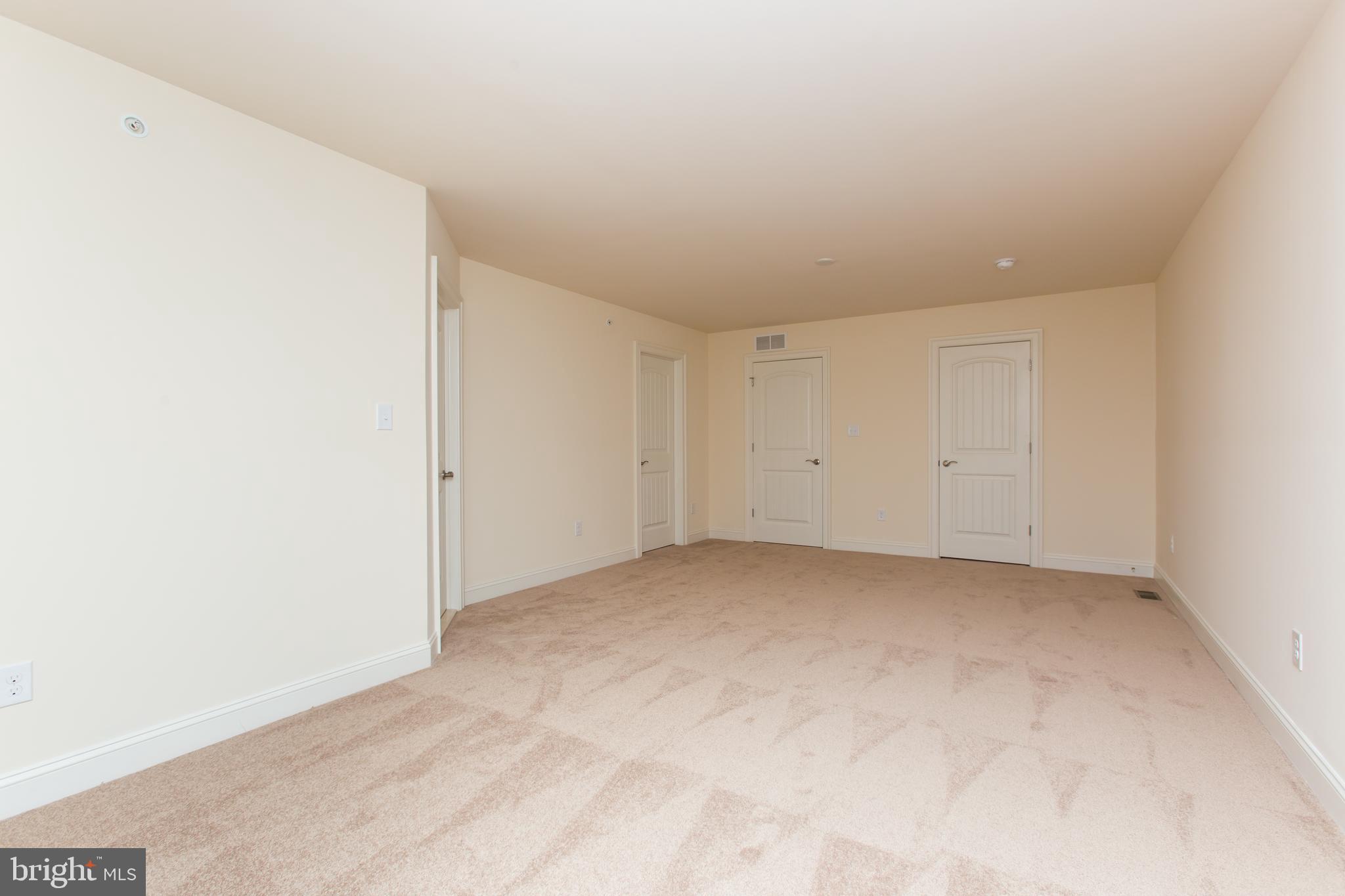 18 Parkview Cir. Wayne, PA 19087 - Photo 13 of 33 Two Walk-In Closets