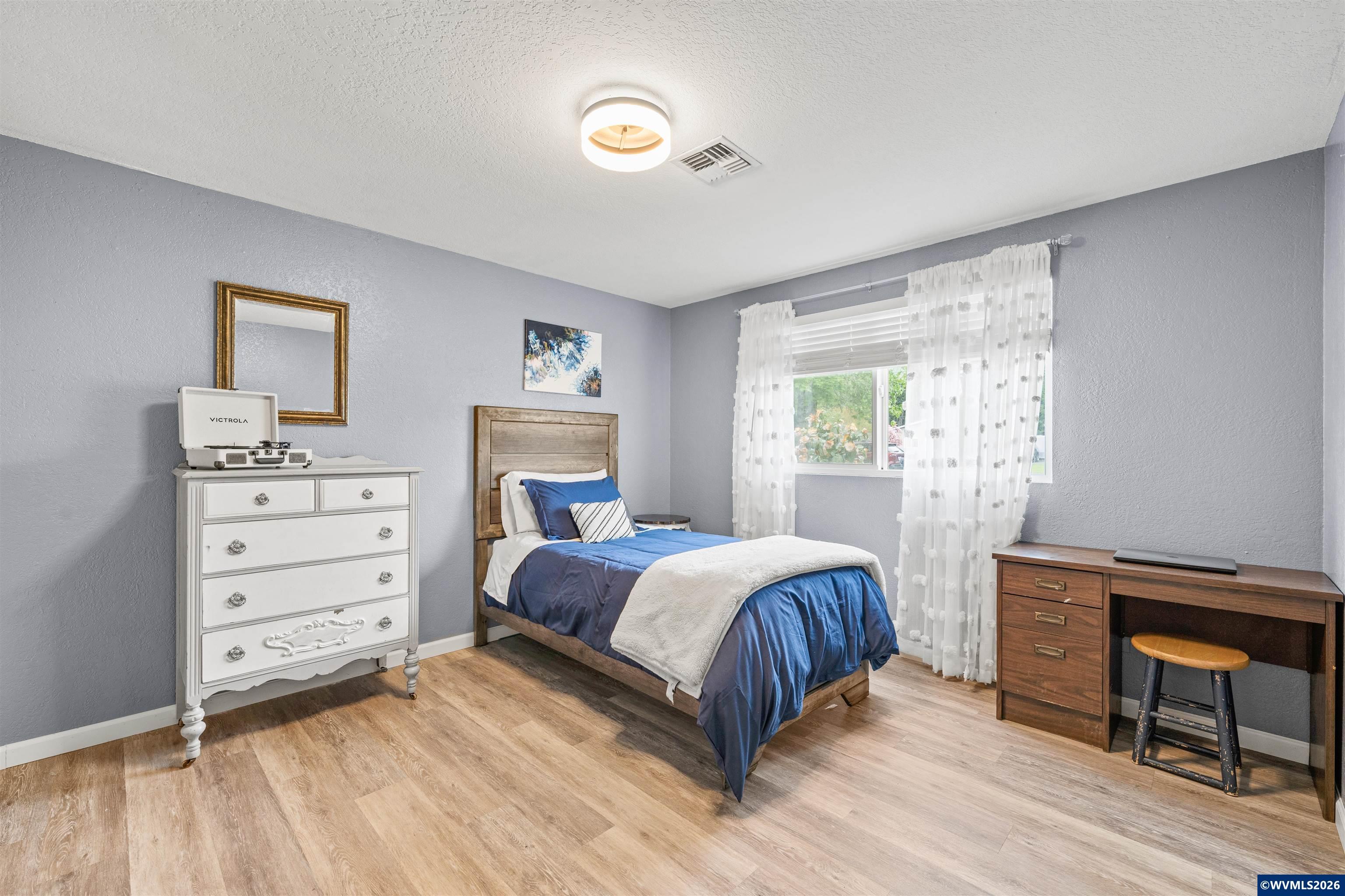 30434 Santiam River Road Lebanon, OR 97355 - Photo 36 of 42 Gallery Image 36