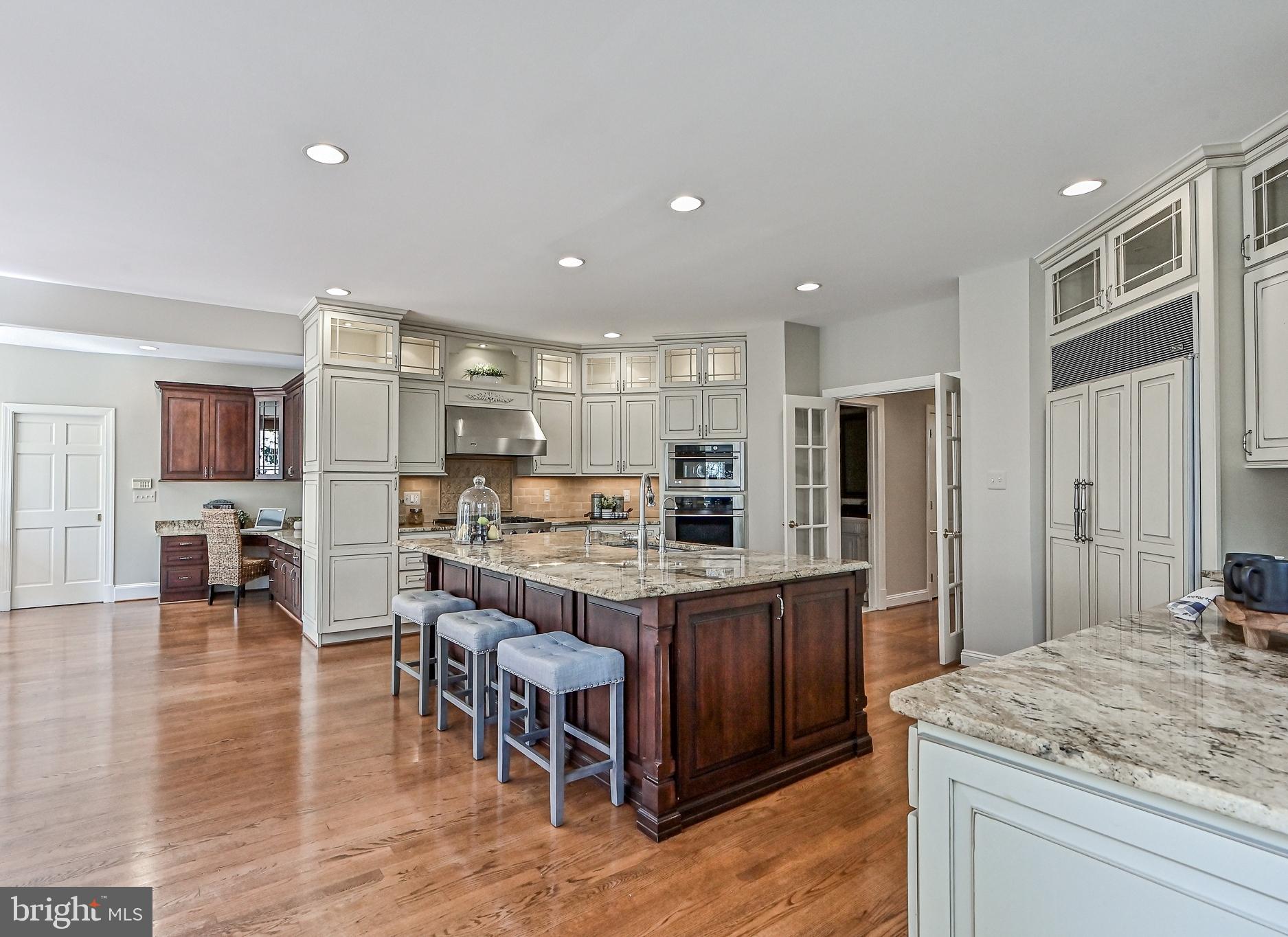 10303 Forest Maple Road Vienna, VA 22182 - Photo 14 of 55 Kitchen