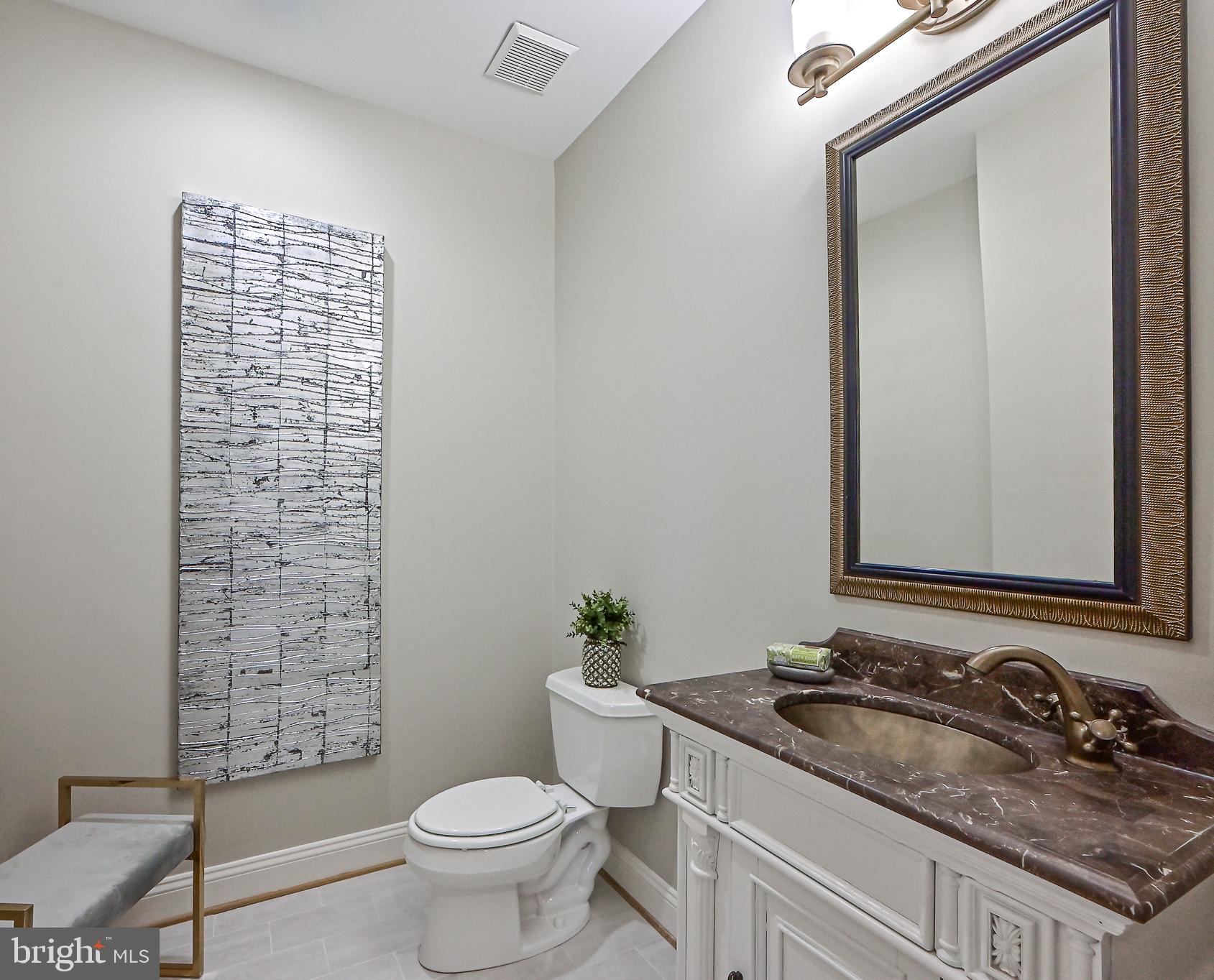 10303 Forest Maple Road Vienna, VA 22182 - Photo 22 of 55 Powder Room