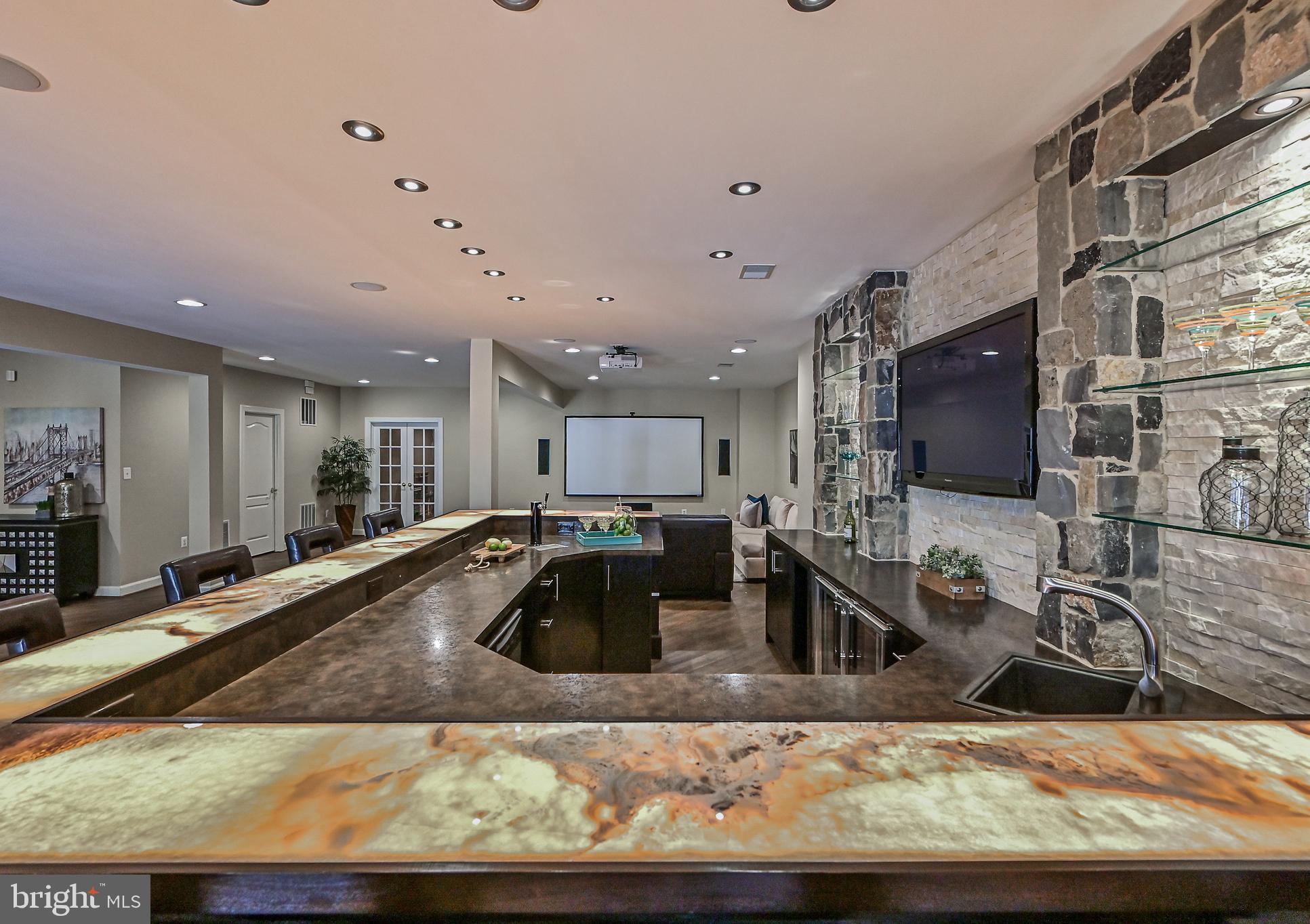 10303 Forest Maple Road Vienna, VA 22182 - Photo 40 of 55 Bar with Lighted Onyx Countertops