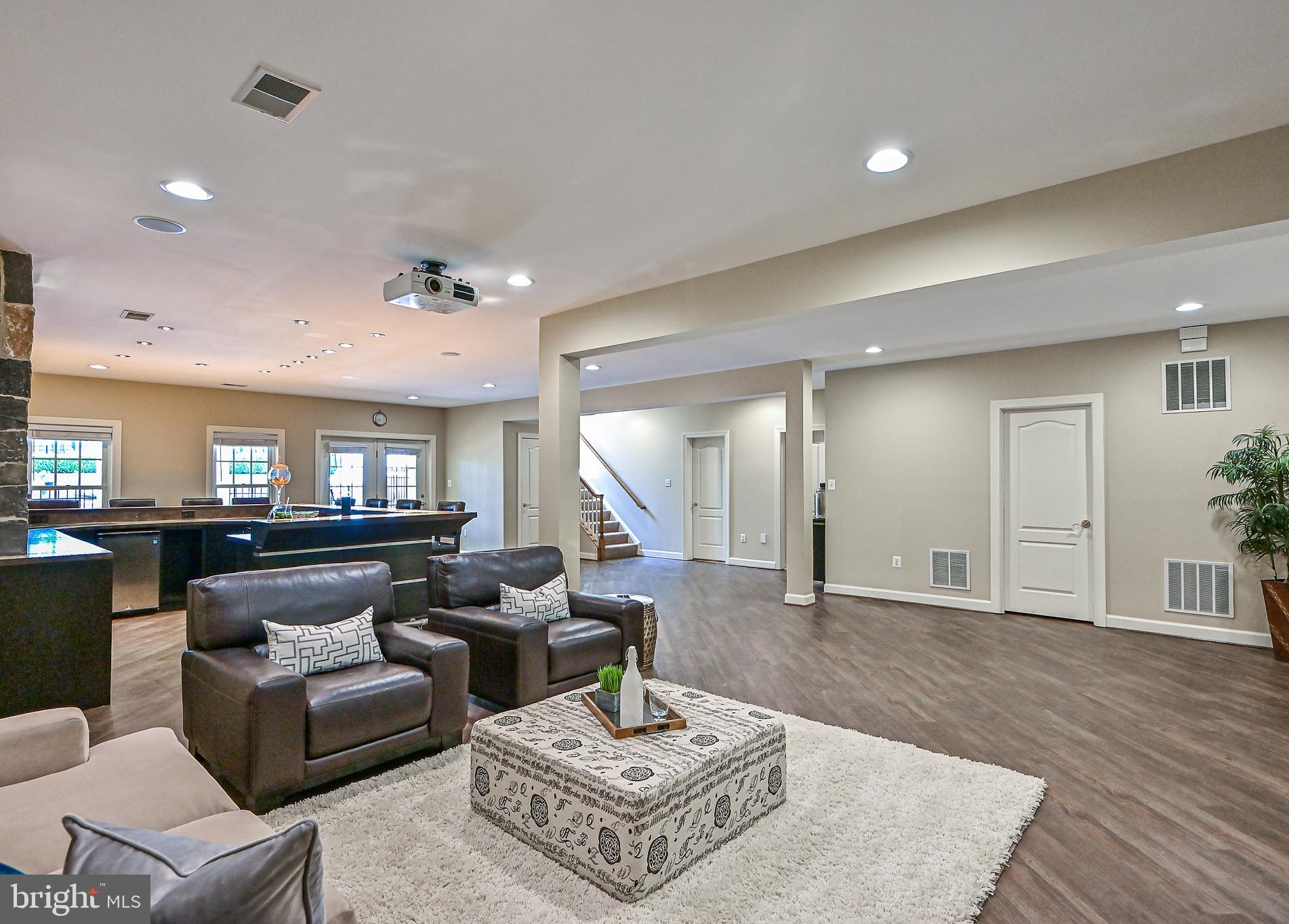10303 Forest Maple Road Vienna, VA 22182 - Photo 42 of 55 Media Area
