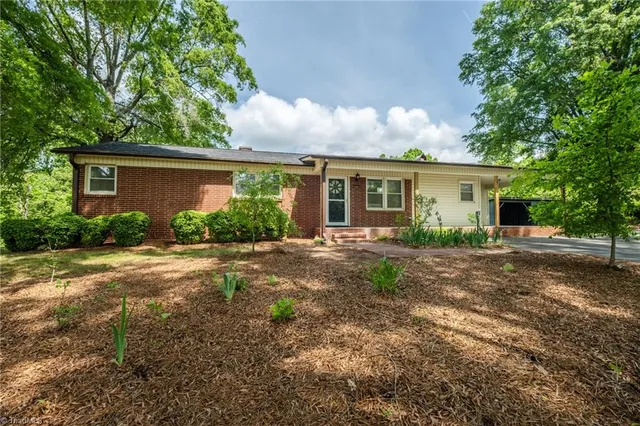 $325,000 | 1401 Walnut Street, Reidsville, NC 27320