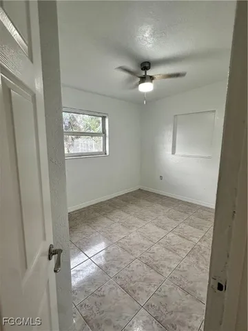 $2,500 | 3504 Lantana Street, Fort Myers, FL 33916