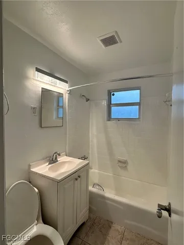 $2,500 | 3504 Lantana Street, Fort Myers, FL 33916