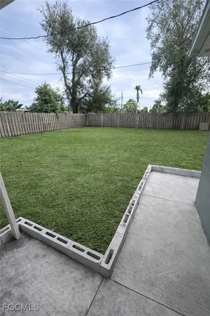 $2,300 | 3504 Lantana Street, Fort Myers, FL 33916