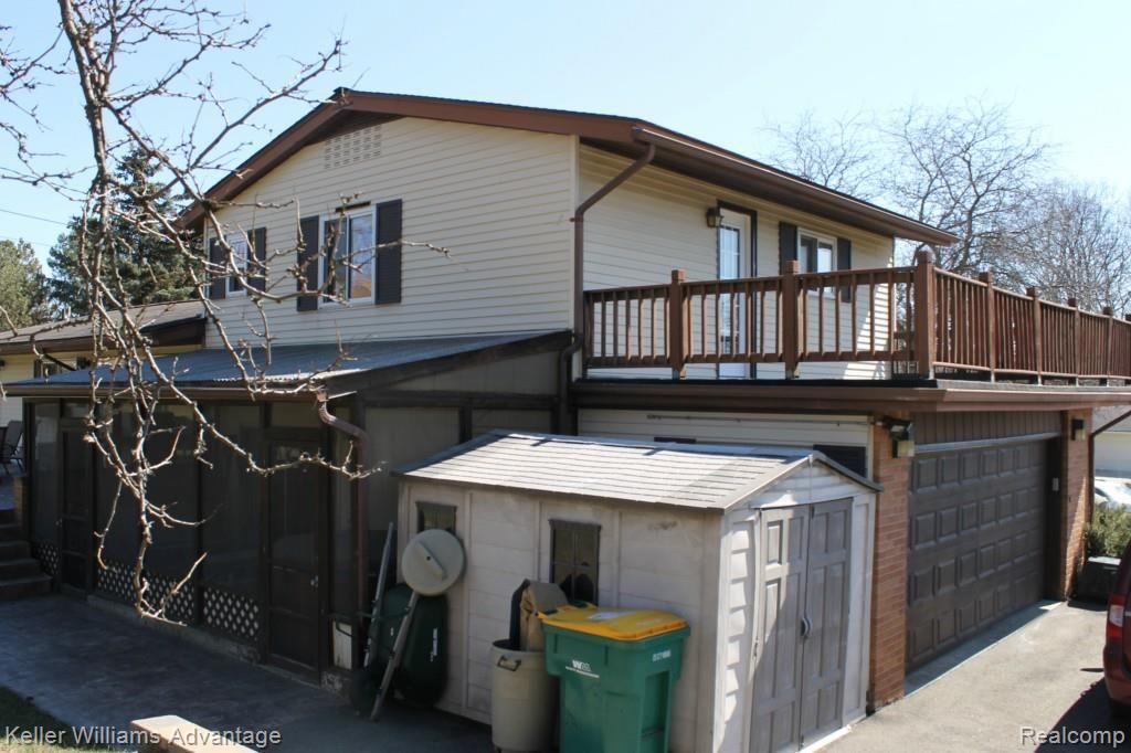 35726 Springvale Street Farmington, MI 48331 - Photo 18 of 21 Back Exterior.jpg