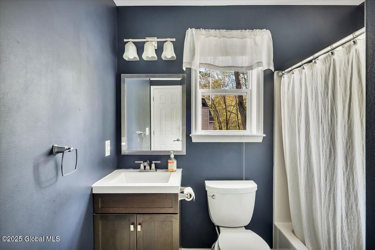 13 Willowbrook Terrace Halfmoon, NY 12065 - Photo 23 of 39 24-P1396869