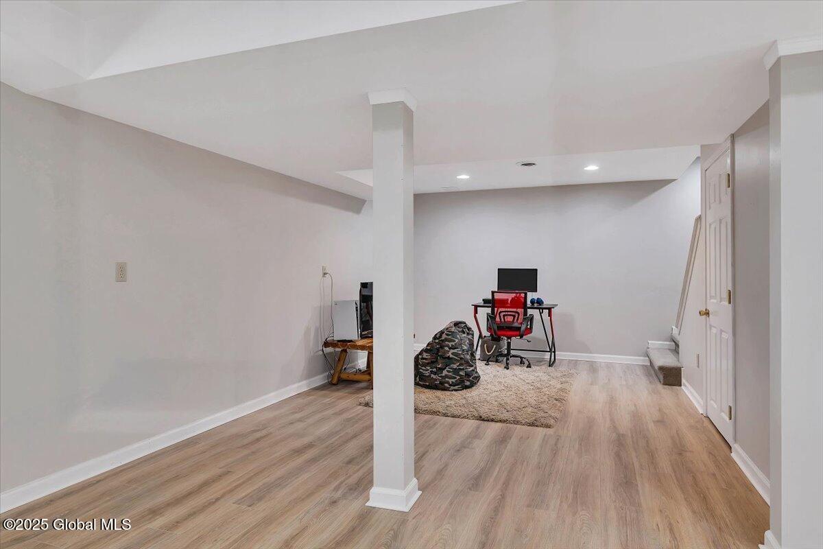 13 Willowbrook Terrace Halfmoon, NY 12065 - Photo 27 of 39 33-P1396921