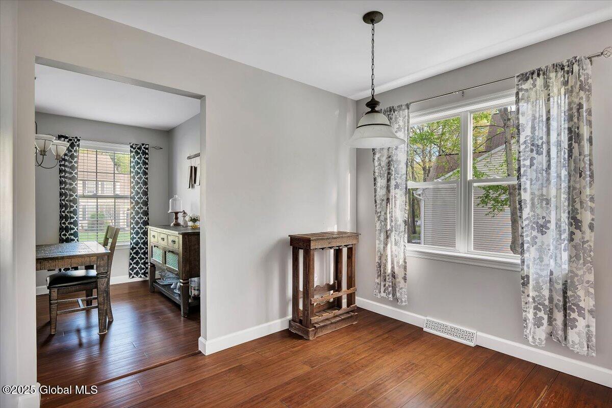 13 Willowbrook Terrace Halfmoon, NY 12065 - Photo 6 of 39 21-P1396855