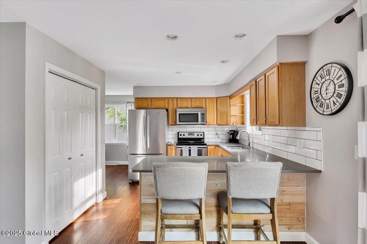 13 Willowbrook Terrace Halfmoon, NY 12065 - Photo 9 of 39 19-P1396825