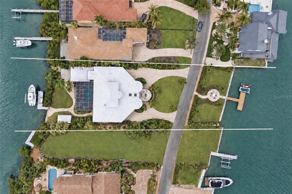4034 Roberts Point Road Sarasota, FL 34242 - Photo 7 of 100 Gallery Image 7