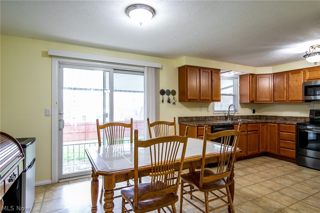 4892 Windfall Road Medina, OH 44256 - Photo 7 of 24 Gallery Image 7