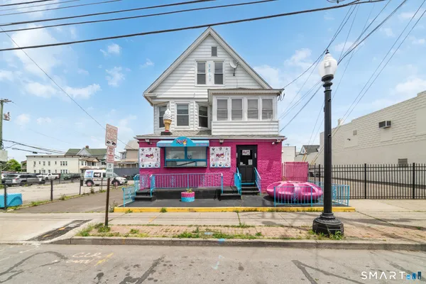 $2,300 | 714 B Madison Avenue, Bridgeport, CT 06606