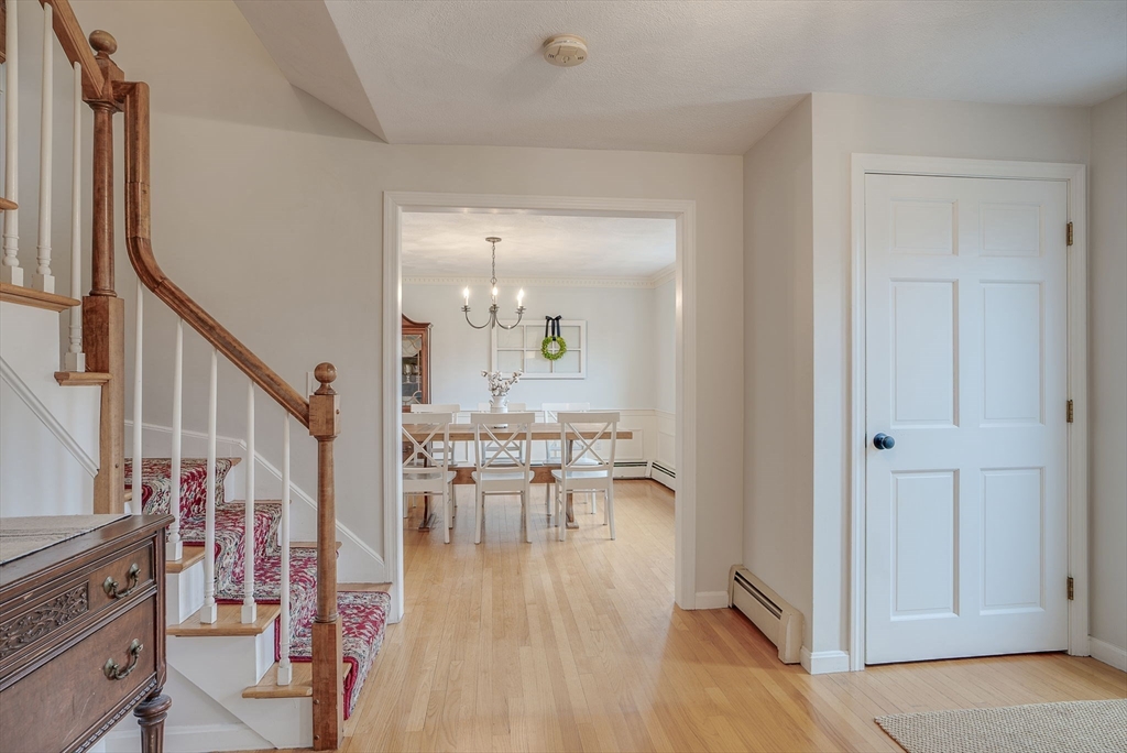 71 Houghton's Mill Road Lunenburg, MA 01462 - Photo 6 of 39 a living room with furniture and a table