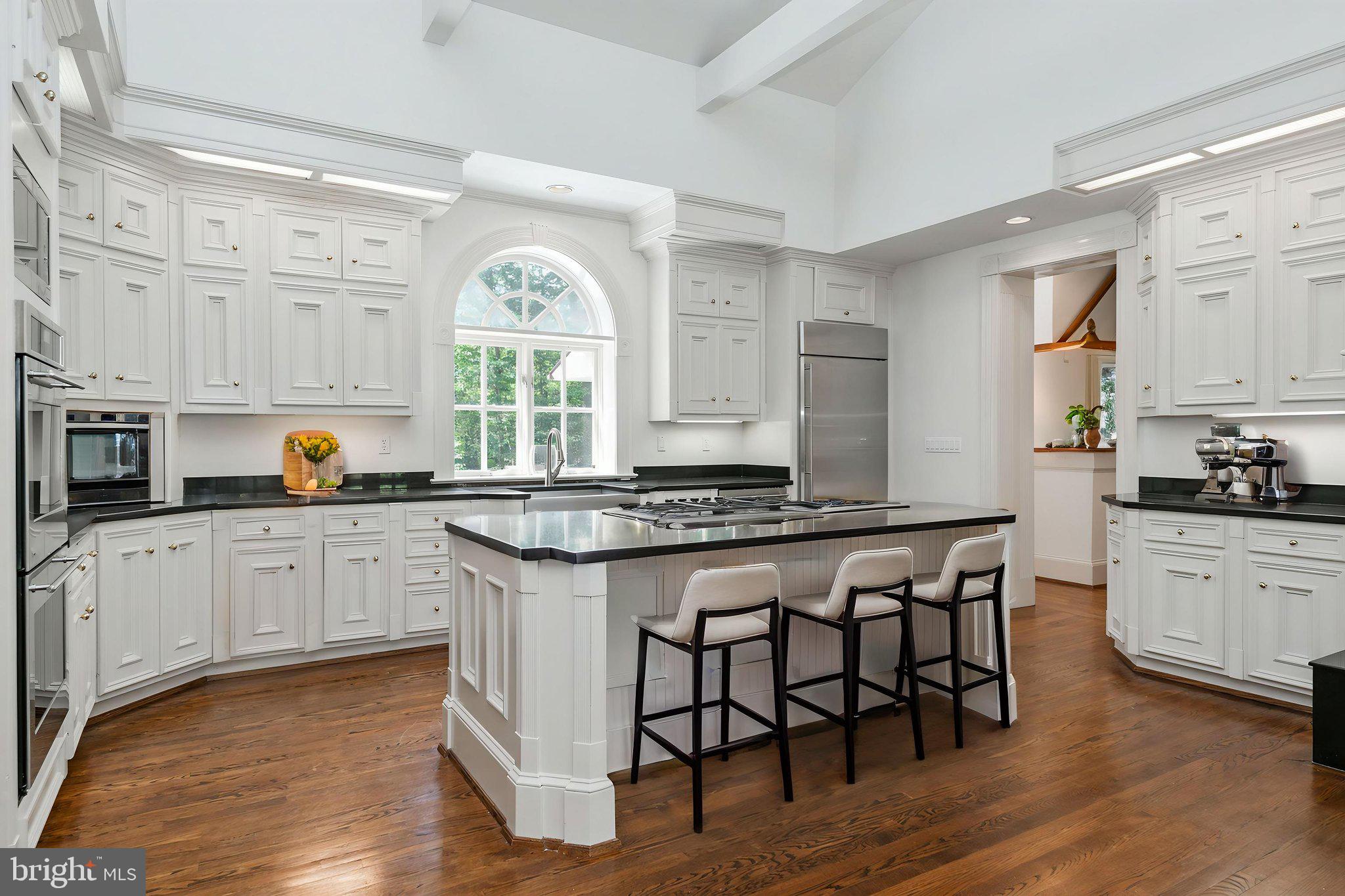 8705 Belmart Road Potomac, MD 20854 - Photo 6 of 59 Gallery Image 6