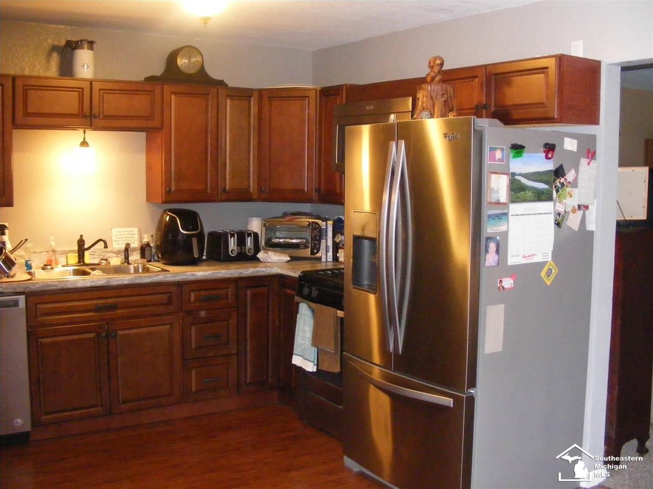 1347 West Temperance Road Temperance, MI 48182 - Photo 13 of 21 50048760-12.JPG