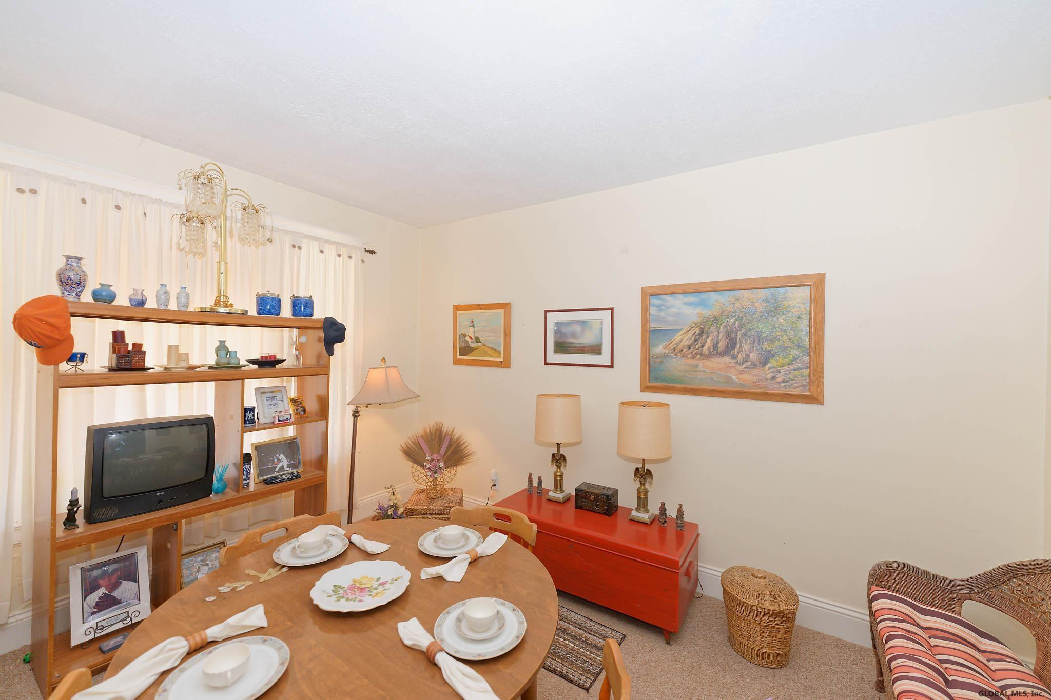 705 Bedford Road Schenectady, NY 12308 - Photo 13 of 44 Photo 13