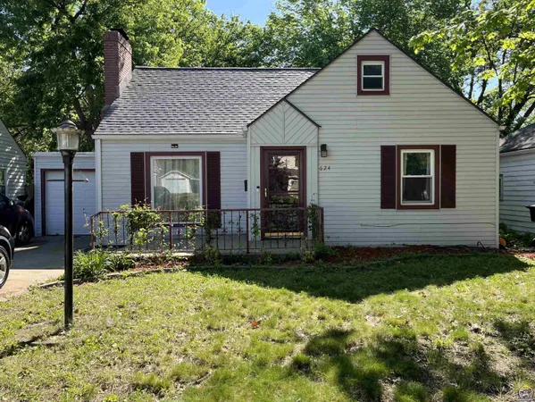 $134,900 | 624 Southwest Grandview Avenue, Topeka, KS 66606