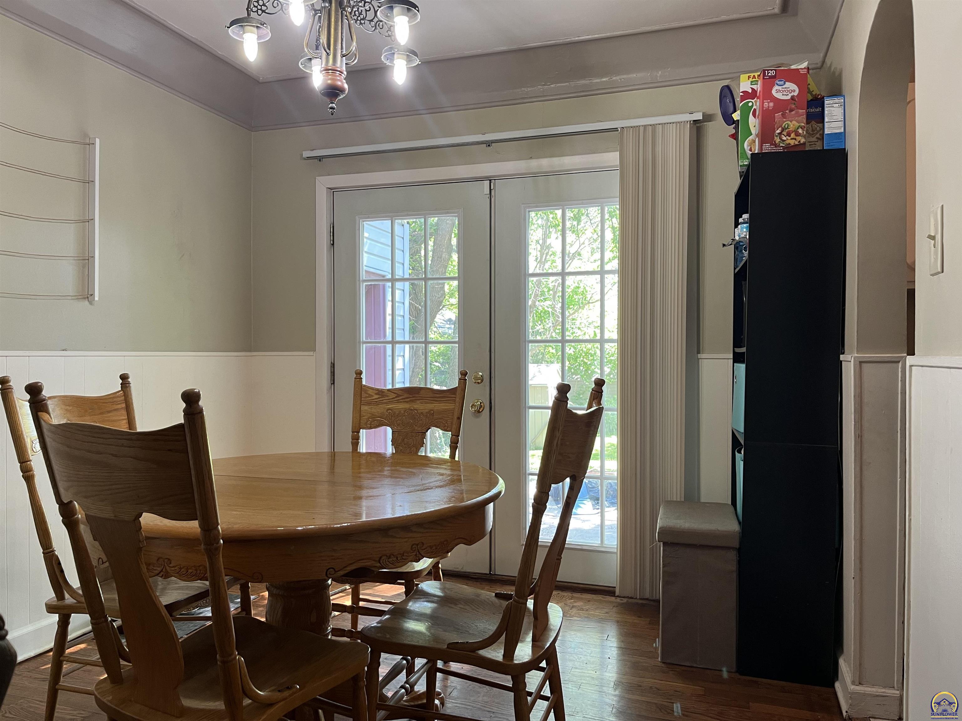 624 Southwest Grandview Avenue Topeka, KS 66606 - Photo 13 of 36