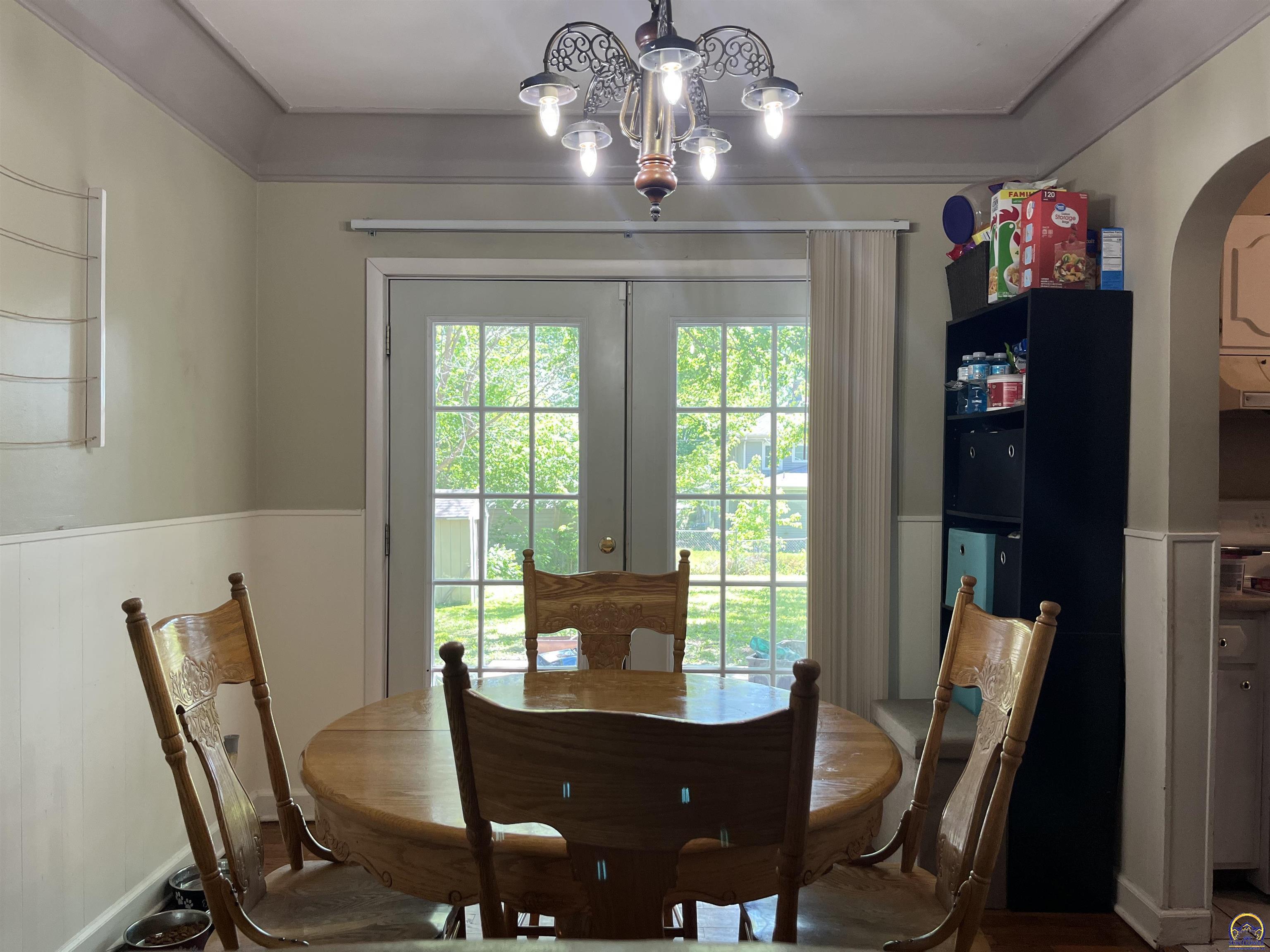 624 Southwest Grandview Avenue Topeka, KS 66606 - Photo 14 of 36