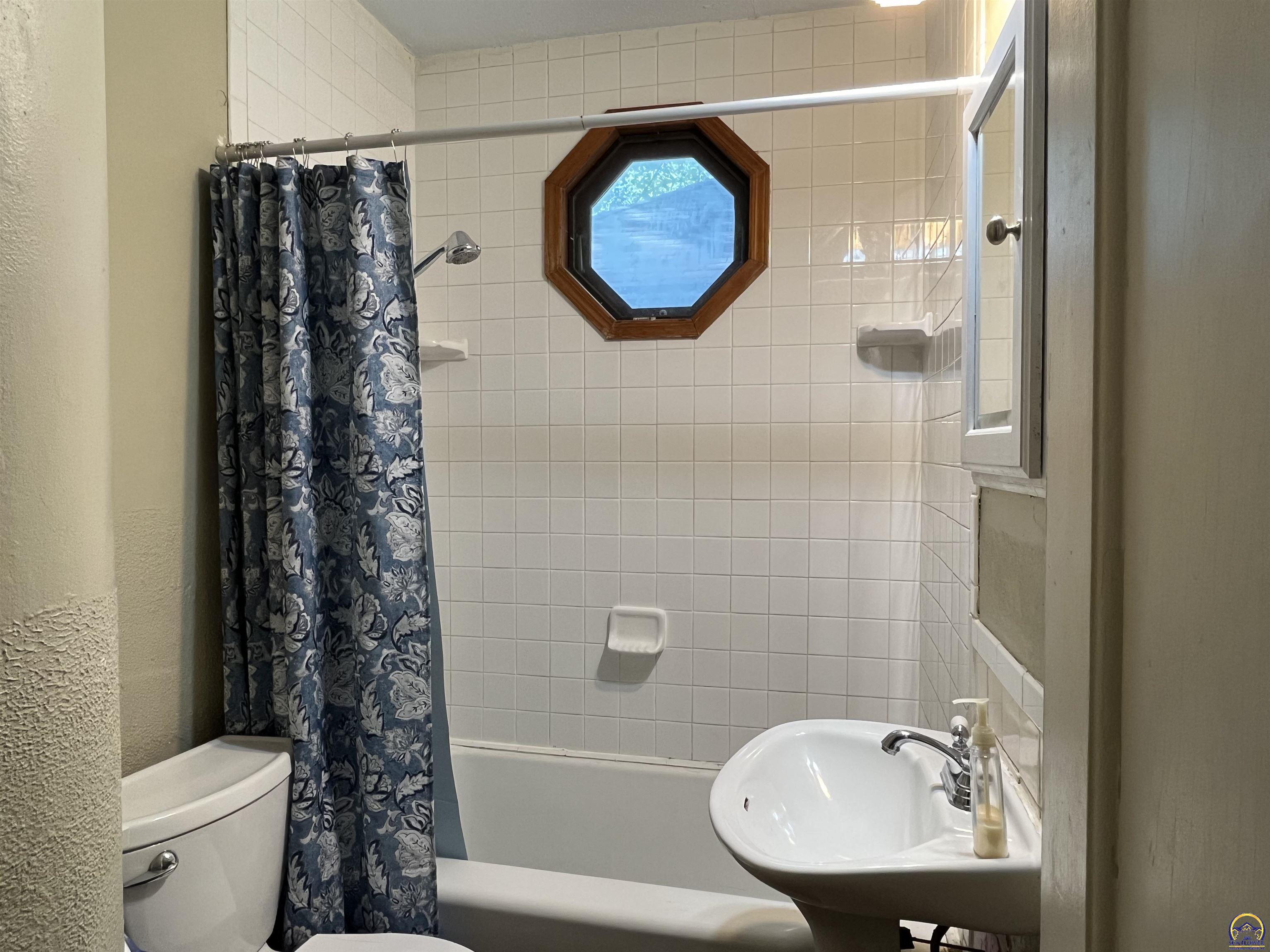 624 Southwest Grandview Avenue Topeka, KS 66606 - Photo 25 of 36