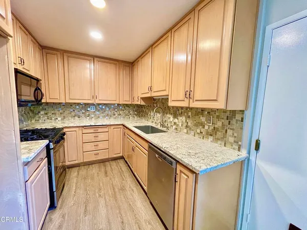 $3,300 | 1271 Prairie Dog Circle, Ventura, CA 93003