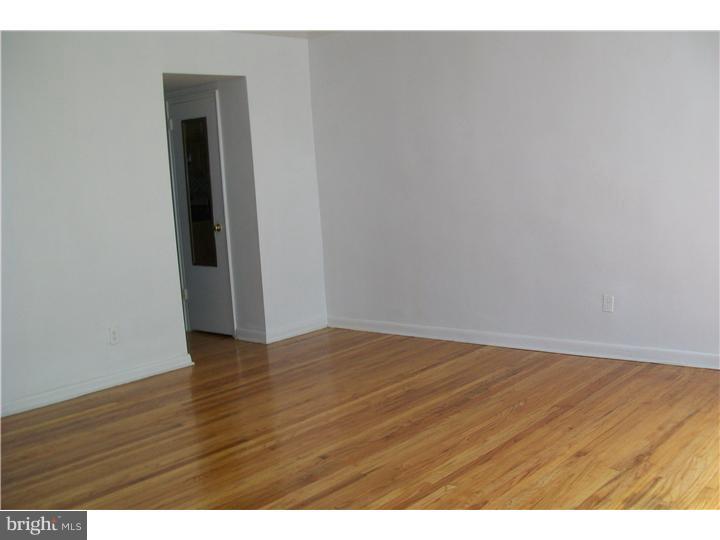 2704 East Country Club Road Philadelphia, PA 19131 - Photo 5 of 9 Gallery Image 5