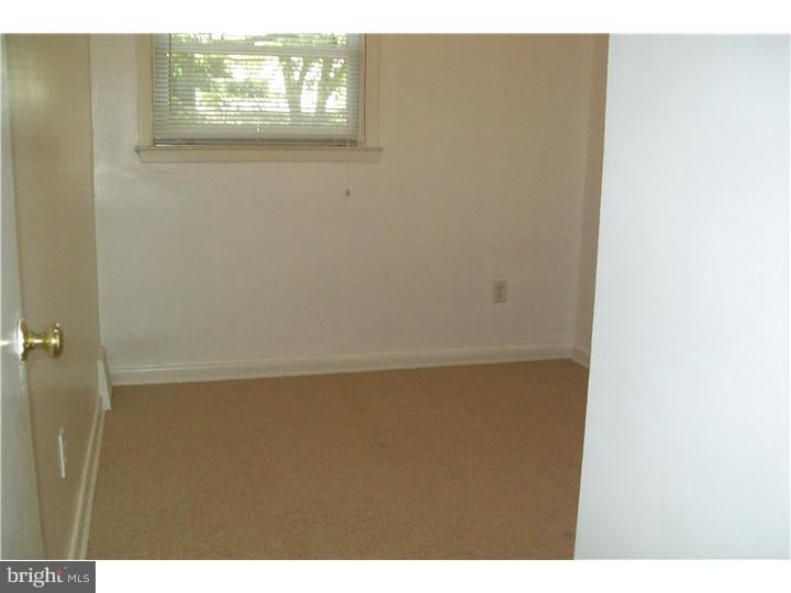 2704 East Country Club Road Philadelphia, PA 19131 - Photo 6 of 9 Gallery Image 6