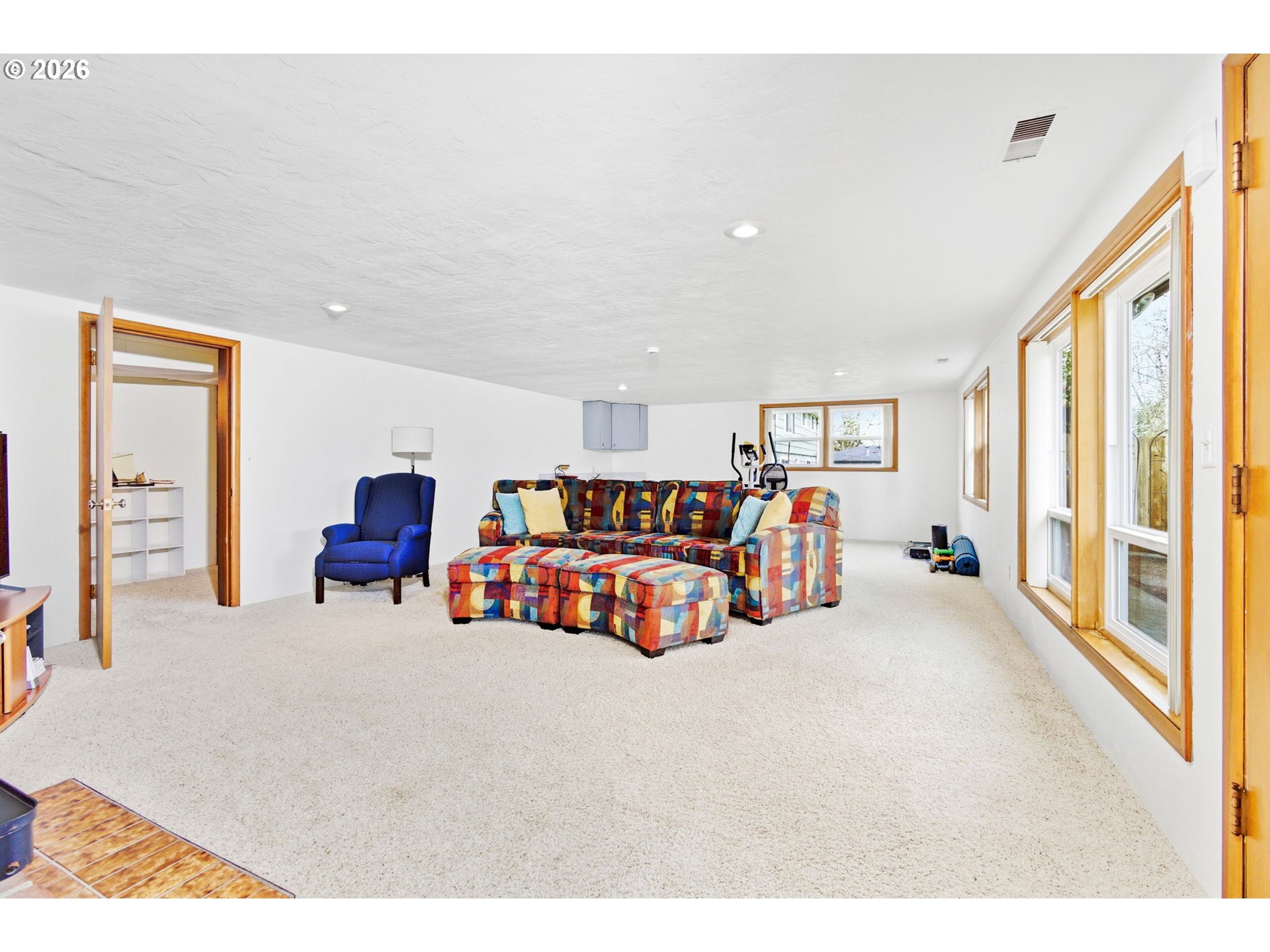 4064 Barrett Street South Salem, OR 97302 - Photo 29 of 48 a bedroom with furniture and a large window