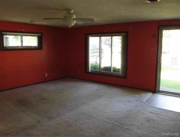 7323 Edlane Road Algonac, MI 48001 - Photo 5 of 11 261-922540-Living room other vie