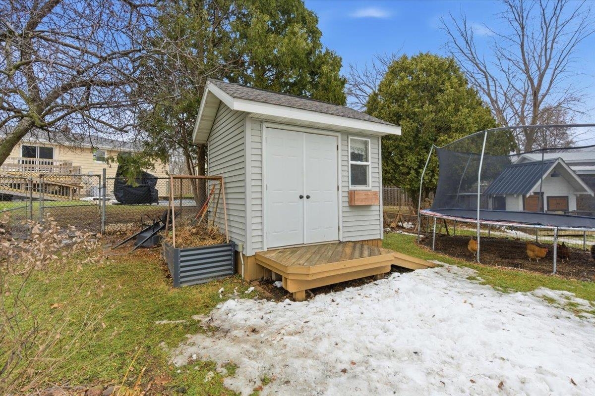 127 Thomson Lane Oregon, WI 53575 - Photo 37 of 41