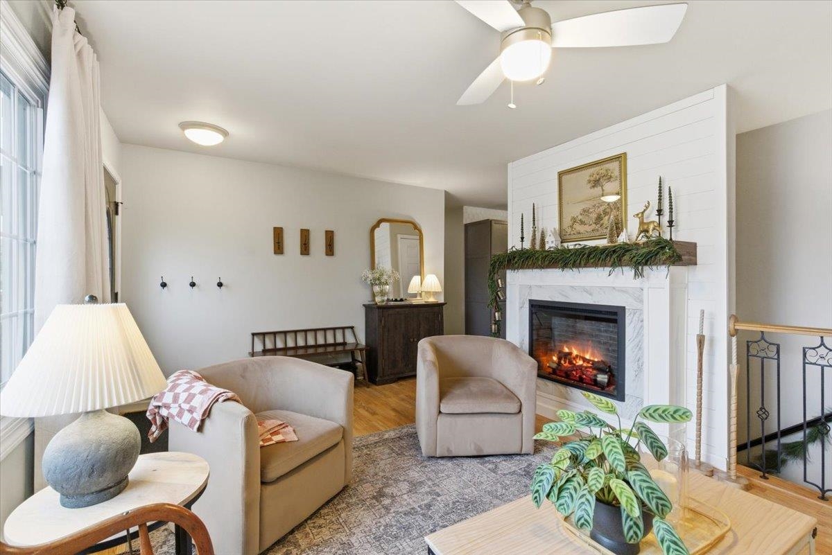 127 Thomson Lane Oregon, WI 53575 - Photo 5 of 41