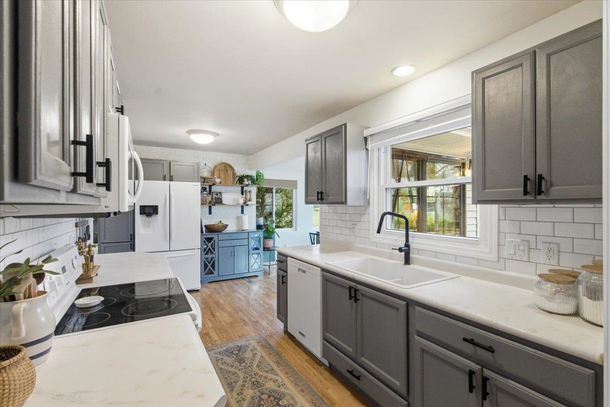 127 Thomson Lane Oregon, WI 53575 - Photo 8 of 41