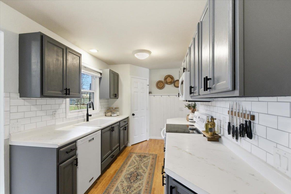 127 Thomson Lane Oregon, WI 53575 - Photo 9 of 41