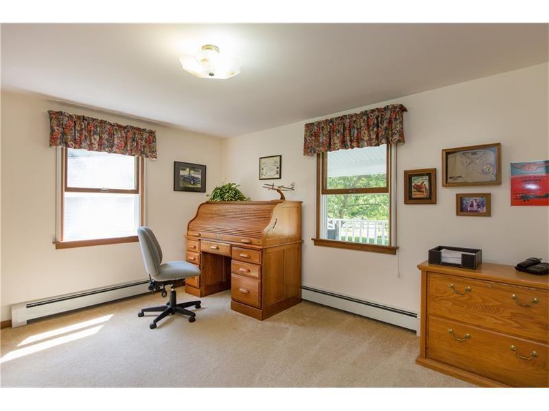 179 Rossmore Road Brunswick, ME 04011 - Photo 18 of 32 1st floor office, den or bedroom.