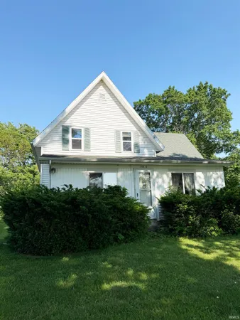 $159,900 | 19818 Linden Road, Argos, IN 46501