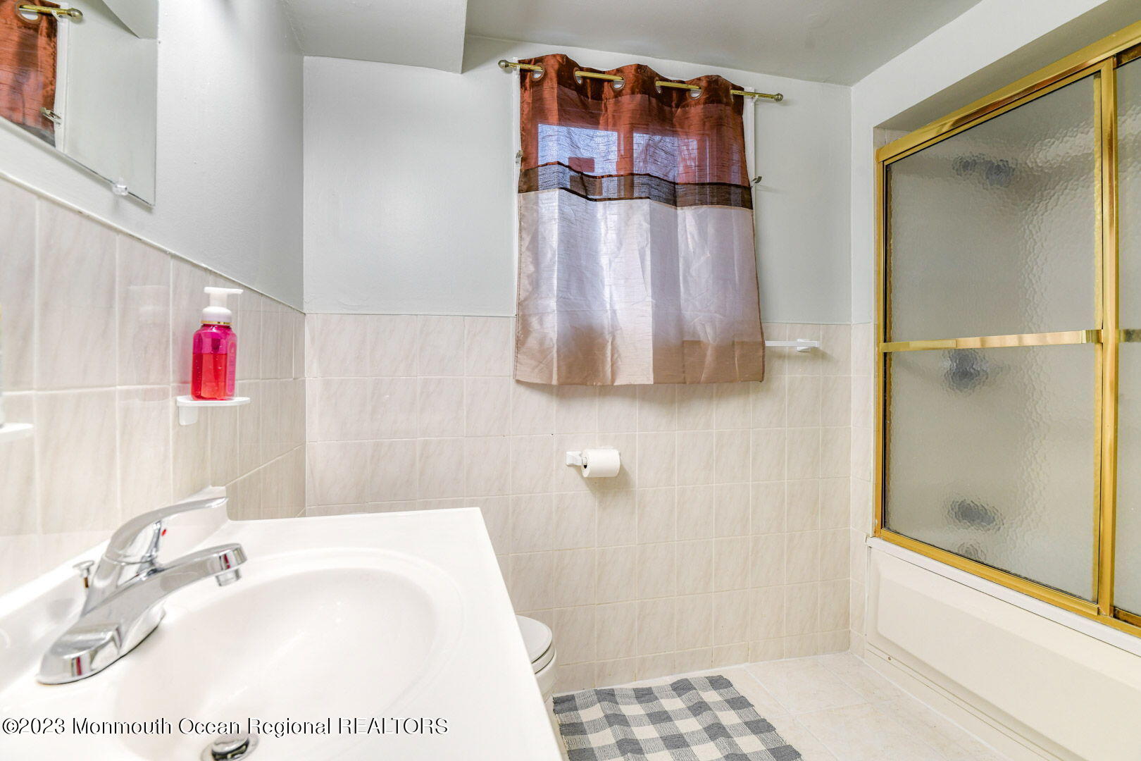 136 Newbury Road Howell, NJ 07731 - Photo 27 of 33 27-web-or-mls-DSC_4130_44-2