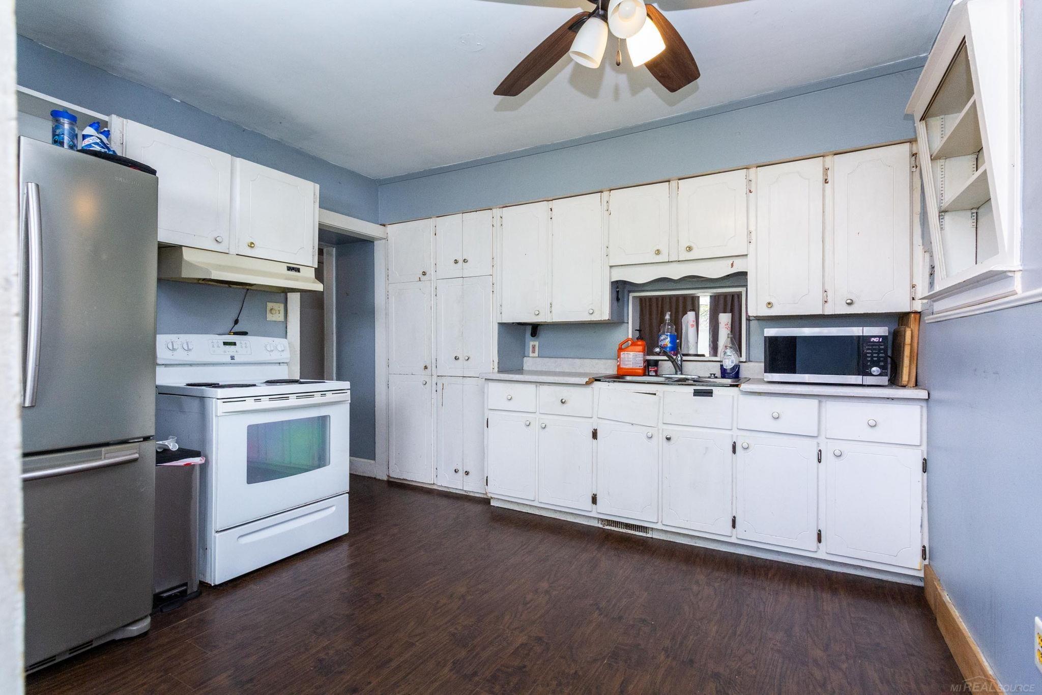 7082 Rattle Run Road St. Clair, MI 48079 - Photo 11 of 32 50190975-cbe3c0c2-dc12-4519-a9c7-c422b92a82a2.JPG
