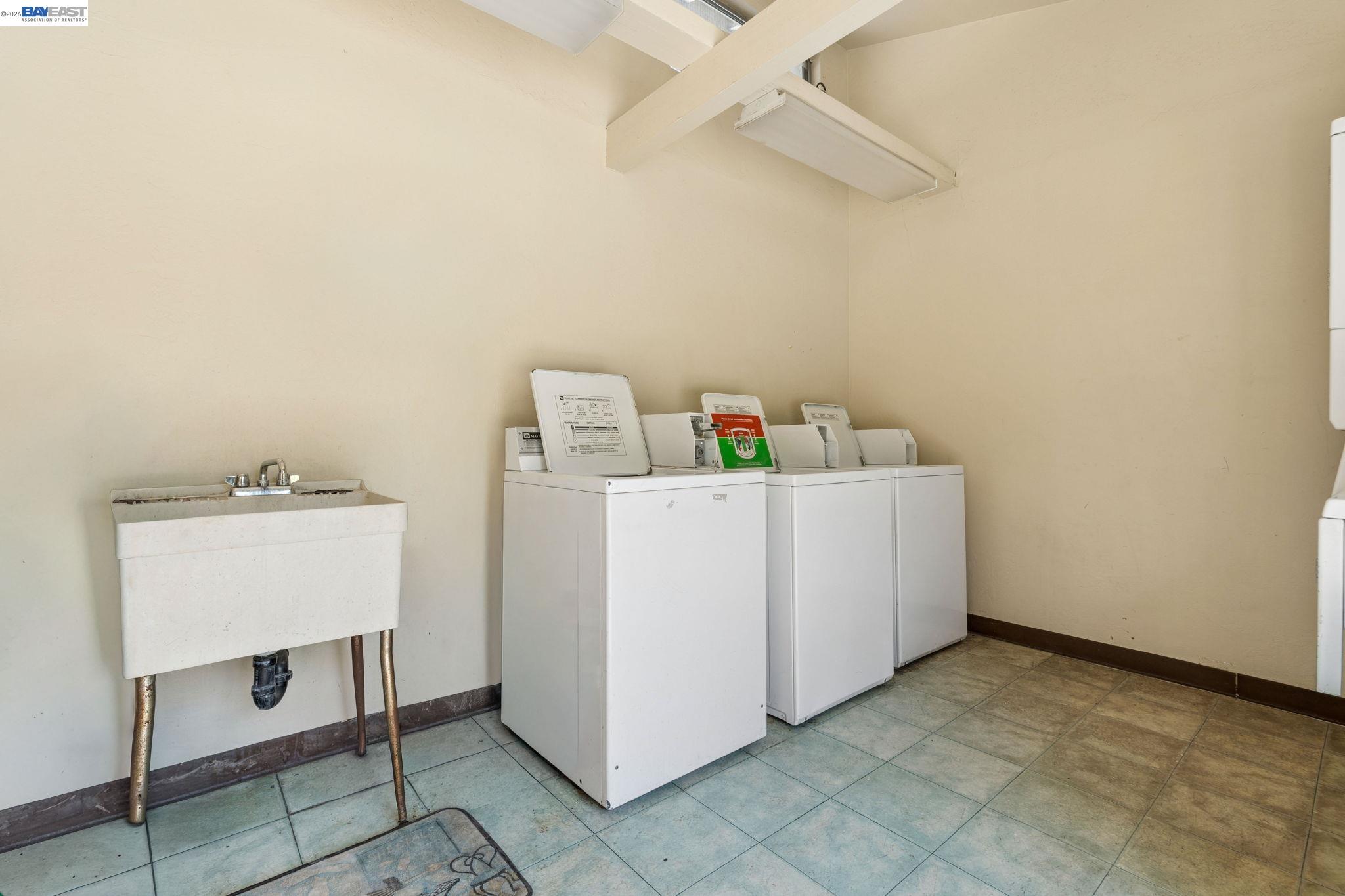 2650 Jones Road, Unit 7 Walnut Creek, CA 94597 - Photo 34 of 38 Gallery Image 34