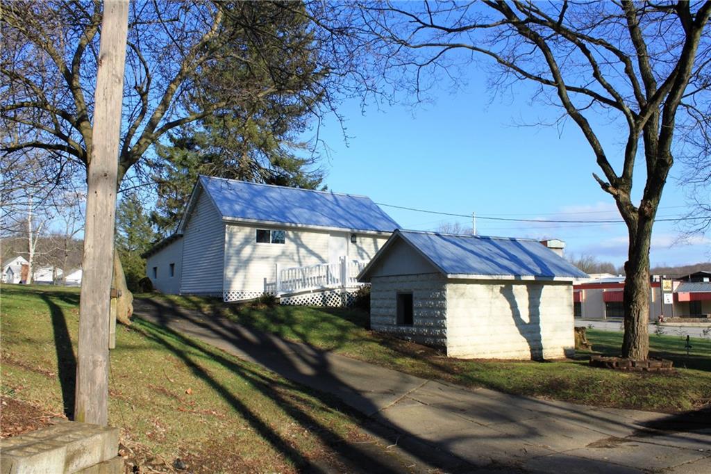 724 New Castle Road Slippery Rock, PA 16057 - Photo 16 of 20 Gallery Image 16